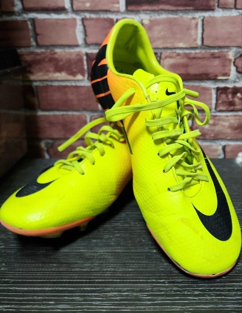 NIKE Mercurial Veloci HG-V US 8 Yellow Orange 555604-708 NIKE Mercurial Veloci HG-V US 8 Yellow Orange 555604-708
