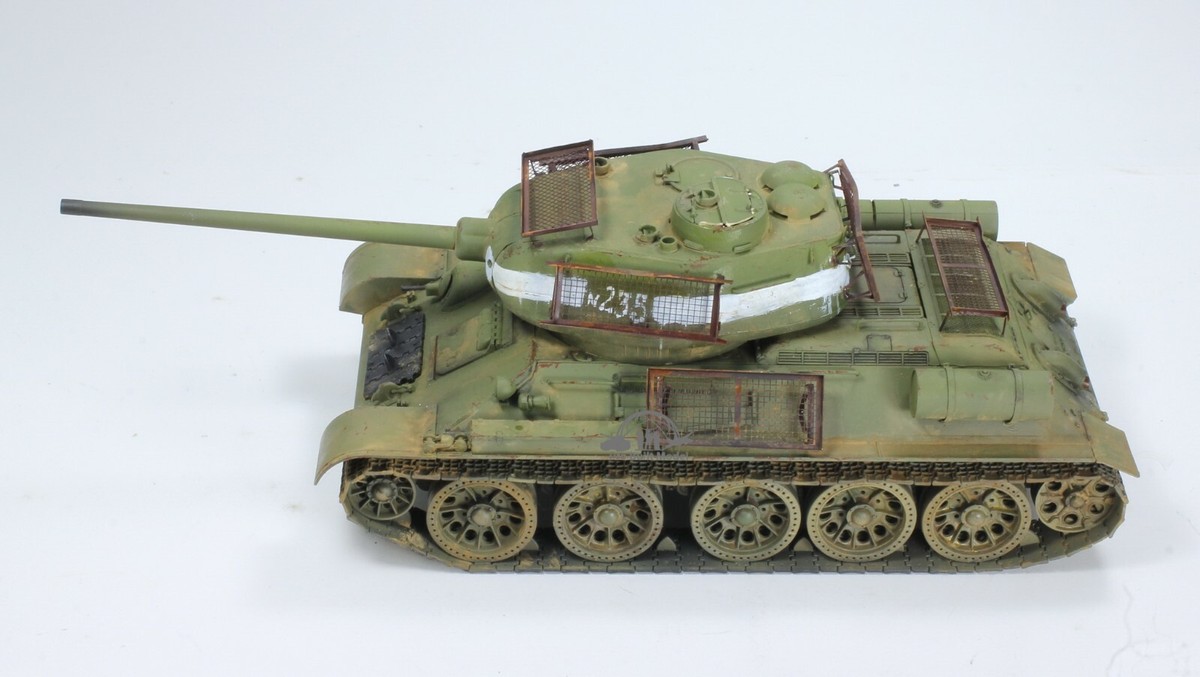 1/35 ソビエト軍　中戦車　T-34-85 1945 Berlin 71HhXwmGhoL._UF894,1000_QL80_.jpg