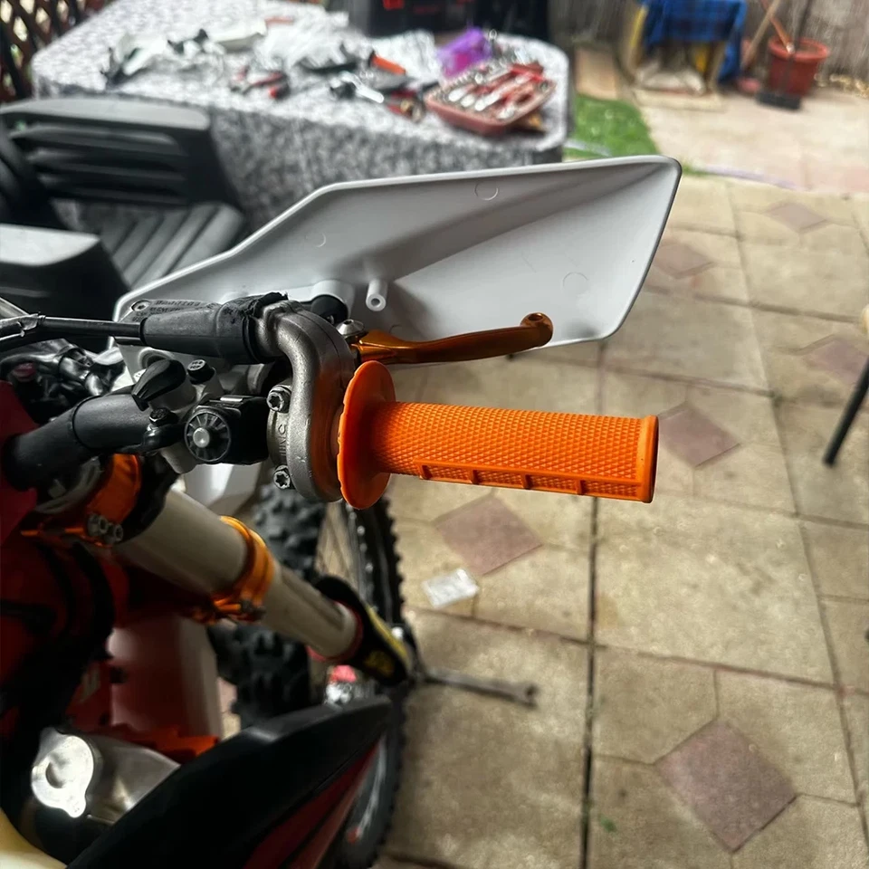 7/8" 22mm Lock-On Hand Grip Handle cover For KTM Kwasaki SUZUKI YAMAHA HONDA Foto 3 de 4