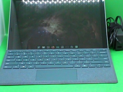 Microsoft Surface Pro 5 1796 Core i5-7300U 2.60GHz 8GB 256GB; Pop! OS Linux; SD