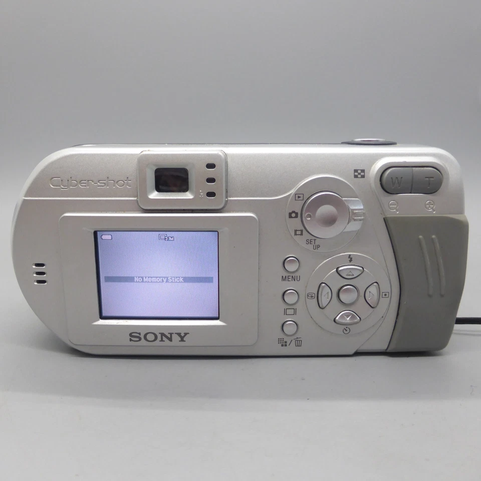 Sony Digital Camera Cybershot DSC-P52 3.2MP Silver Tested - Image 3 of 4