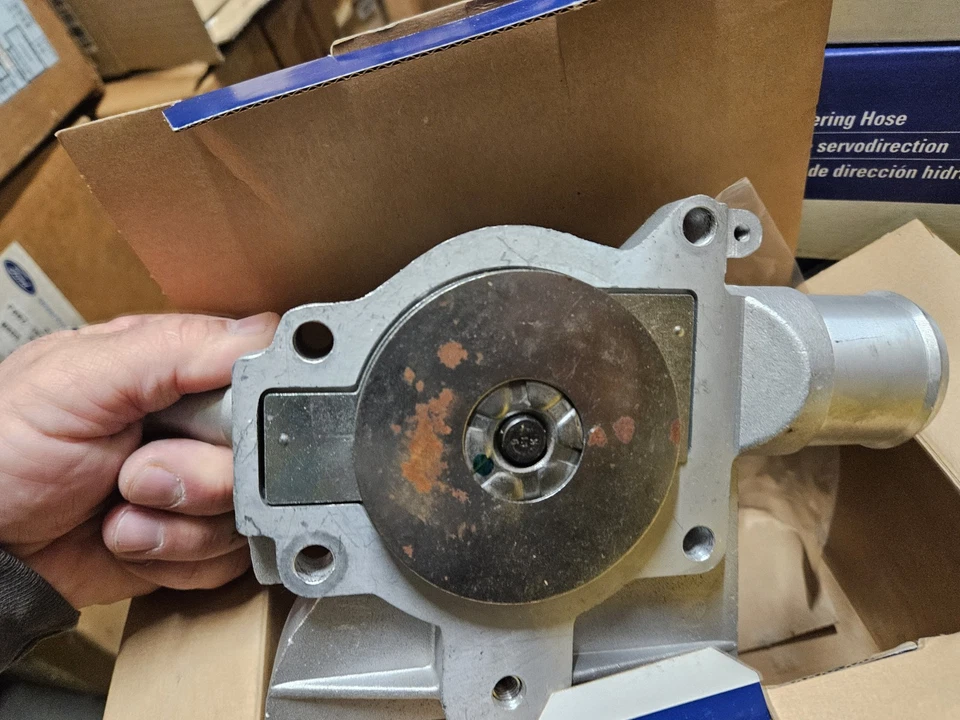 NUEVA BOMBA DE AGUA MAGNETI MARELLI 1AMWP00018 se adapta a 97-99 Mercury Tracer Foto 4 de 4