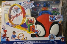 Marvel Spidey and His Amazing Friends   9-piece Bundle Features 28 " Racetrack 