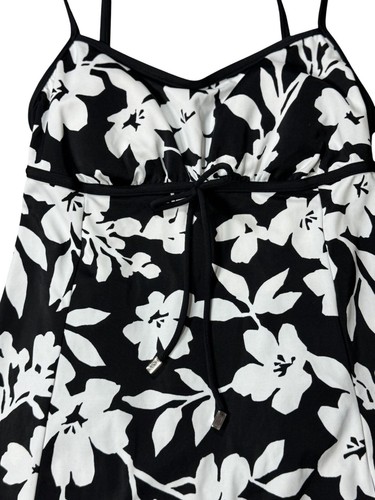 One-Piece Swimsuit Skirt Size 10 Womens - Picture 3 of 8