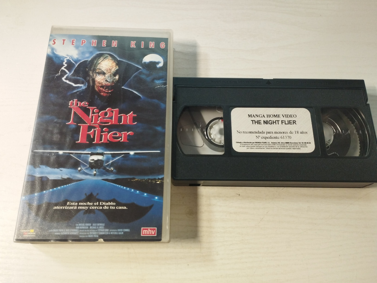 The Night Flier STEPHEN KING Mark Pavia 1997 Horror - VHS Tape Spanish 3T