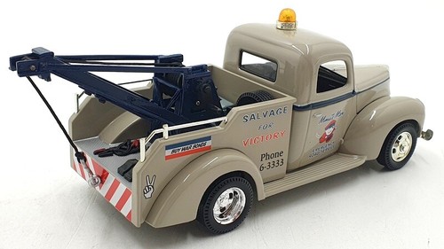 Ertl 1/25 Scale Diecast H815 - 1940 Ford Wrecker - Minute Man - Picture 2 of 5