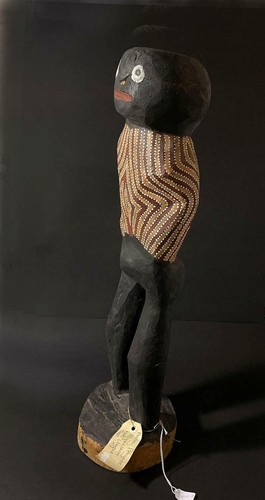 FIGURA TÓTEM GRANDE ABORIGEN AUSTRALIANO MOKOY ESPÍRITU ESCULTURA AUDREY PETYARRE - Imagen 9 de 12