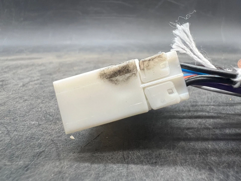 Nissan NV2500 HD 2012-2020 furgoneta OEM caja de fusibles conjunto coleta arnés de cableado Foto 4 de 4