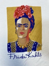 Frida Khalo T Shirt Women's Small White Knit Painter's Portrait Short Sleeve