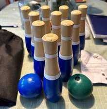 Hey Play Wooden Lawn Bowling Set 8" 10 Pins 2 Balls Nylon Bag