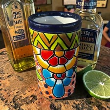 Vidrio de chupito de tequila Talavera pintado a mano cerámica mexicana tequilero arte popular 2 oz