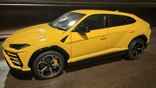 1/18 AUTOart Lamborghini Urus in Giallo Auge Solid Yellow