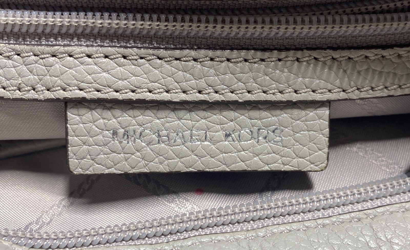 Michael Kors Gray Solid Pebbled Leather Zipper To… - image 5