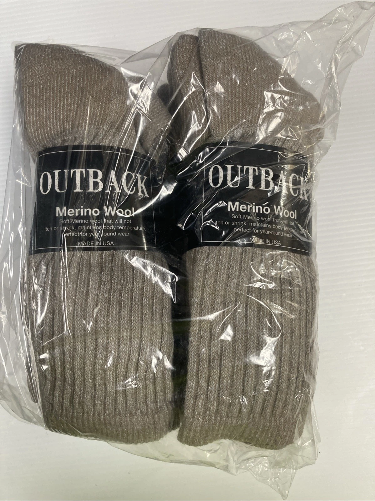 Cabella's OUTBACK Medium Weight All-Season Merino Wool Boot Socks - 12 pairs
Opens in a new window o