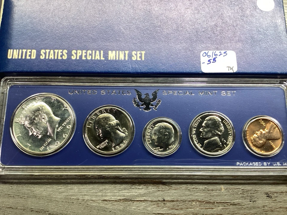 1967 Special Mint Set 5 Coin Set with Silver Kennedy in Original Box 061625 55tk - Image 3 of 4