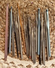 Antique / vintage crochet hooks Lot
