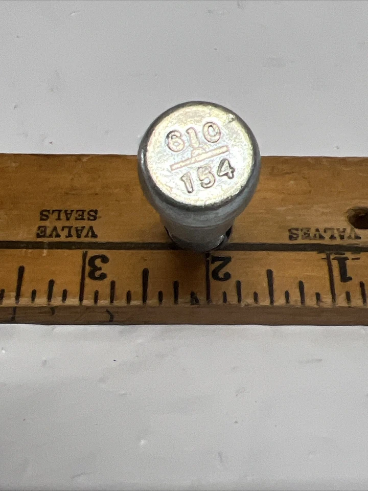 Dorman 610-154 1/2-20 Serrated Wheel Stud - .625 In. Knurl, 1-25/32 In. Length - Image 3 of 4