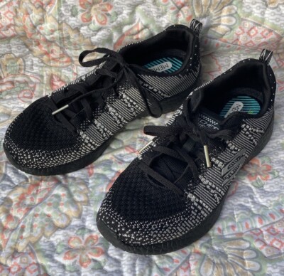 SKETCHERS Lite-Weight Air Cooled Memory Foam Shoes  Women's 5.5 Black/Silver