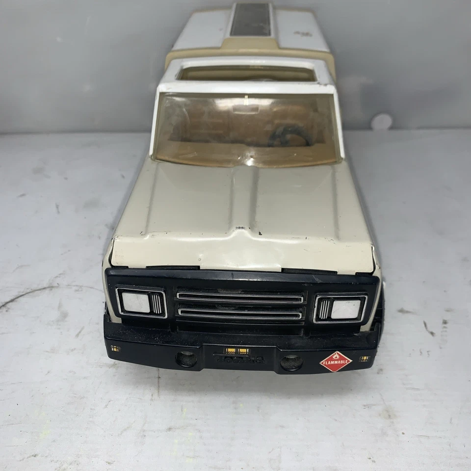 Camión promocional Chevron de acero prensado Tonka XR-101 vintage años 70 hecho en EE. UU.  Foto 2 de 4