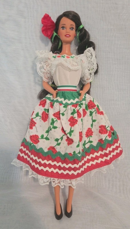 1995 Mexican Barbie Dolls of the World Collector Edition Mattel 