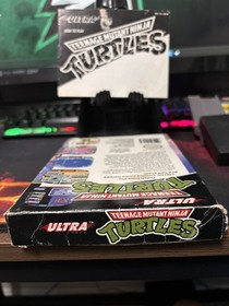 NES Nintendo Teenage Mutant Ninja Turtles CiB con polistirolo