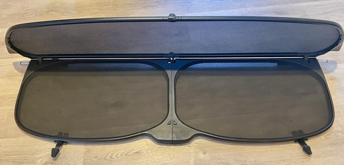 Mercedes Cabriolet A209 Wind Deflector And Storage Bag. 2004-2010