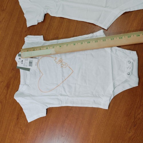 Body neonato cotone con disegno cuore bianco e verde salvia da 6 a 24 M confezione da 3 - Foto 4 di 13