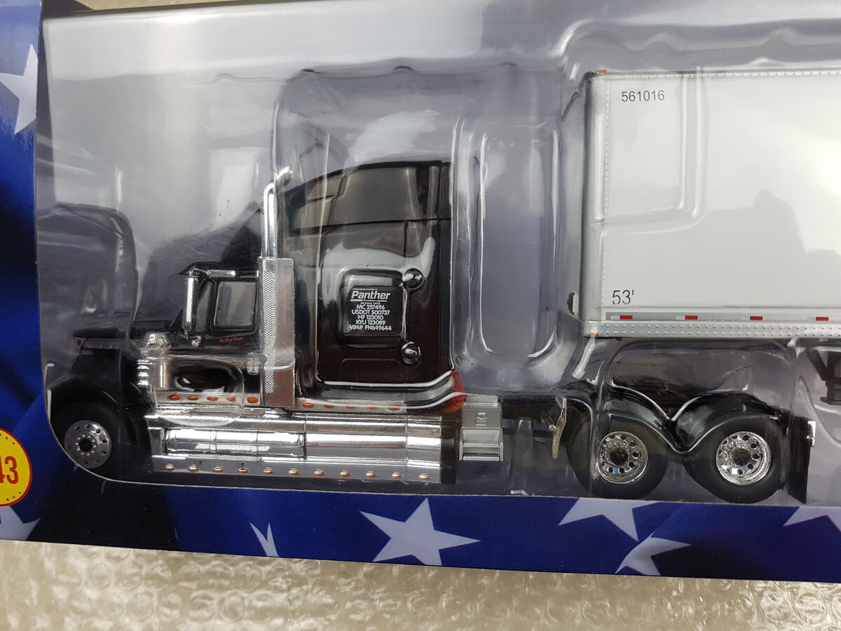 International Lonestar truck trailer 1/43 SEALED diecast International Lonestar truck trailer 1/43 SEALED diecast