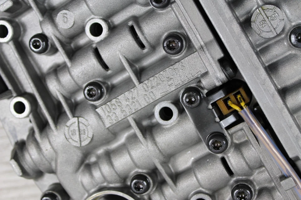 95-98 BMW E38 750IL V12 M73 КОРПУС КЛАПАНА АВТОМАТИЧЕСКОЙ КОРОБКИ ПЕРЕДАЧ A5S560Z - Изображение 4 из 4