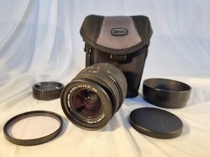 SIGMA AF 18-50MM F3.5-5.6 DC PENTAX MOUNT LENS. Hood, Caps, Case. Superb Cond.