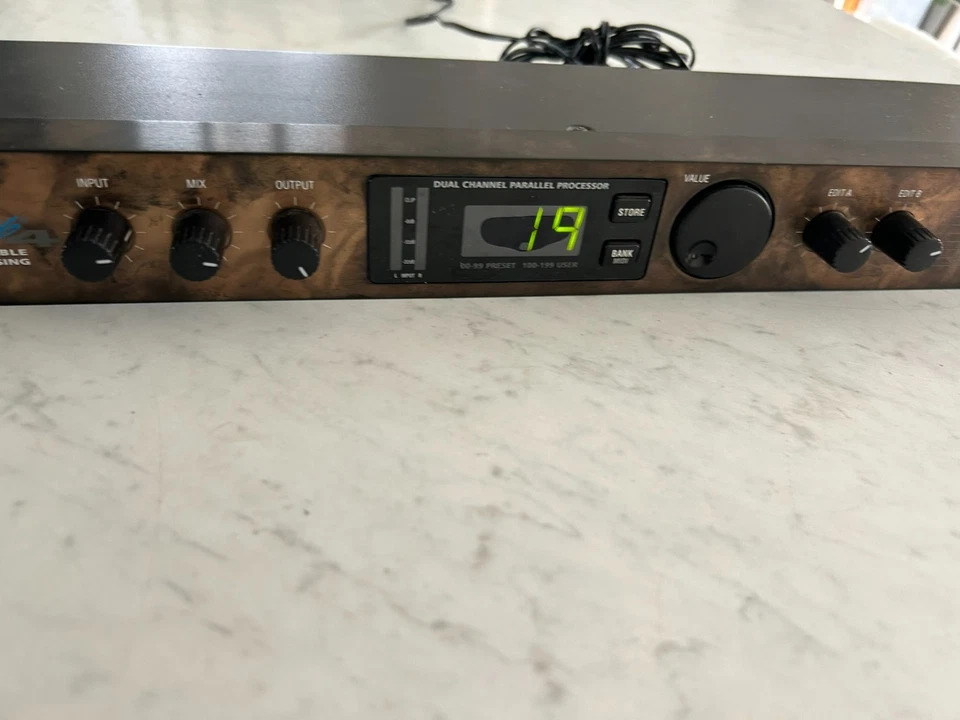 Alesis - Image 4 of 4