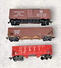 Vintage Lot of 3 HO Gauge RTR Freight Cars Open Hoppers Box Car READ
