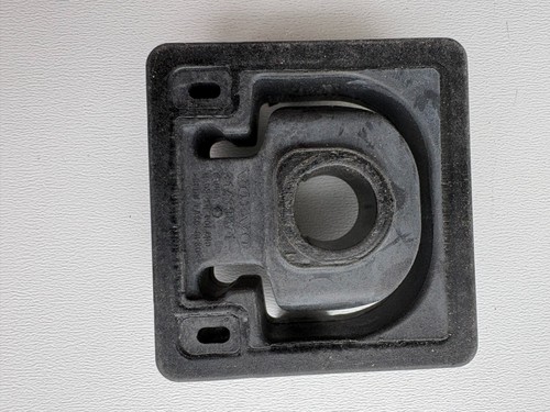 Radiator support panel – 31439871