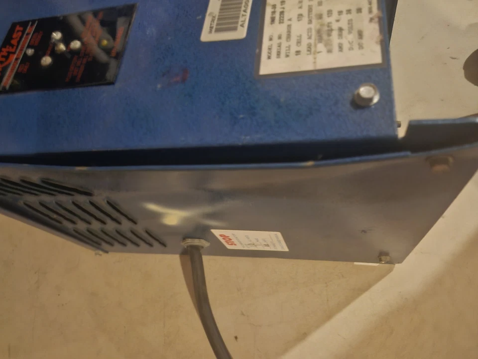North-East Forklift Battery Charger 18 Cells 1 Phase 36 D.C. Volts 1NE18-30  - Image 4 of 4