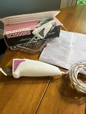 LADY ENDURA AUTOMATIC ELECTRIC SCISSORS MODEL 1, WORKING IN ORIGINAL BOX