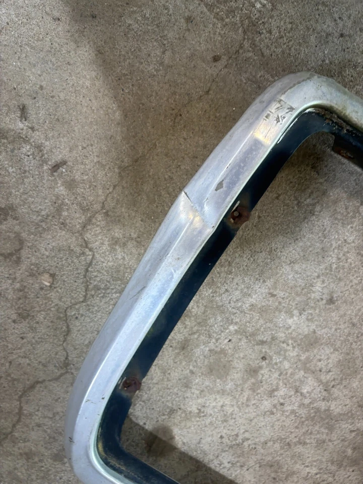 1981 - 1990 道奇 W150 D150 D250 D350 Ramcharger Grille 原始设备制造商 81 82 83 84 85 W250 35 — 第 3/4 张图片