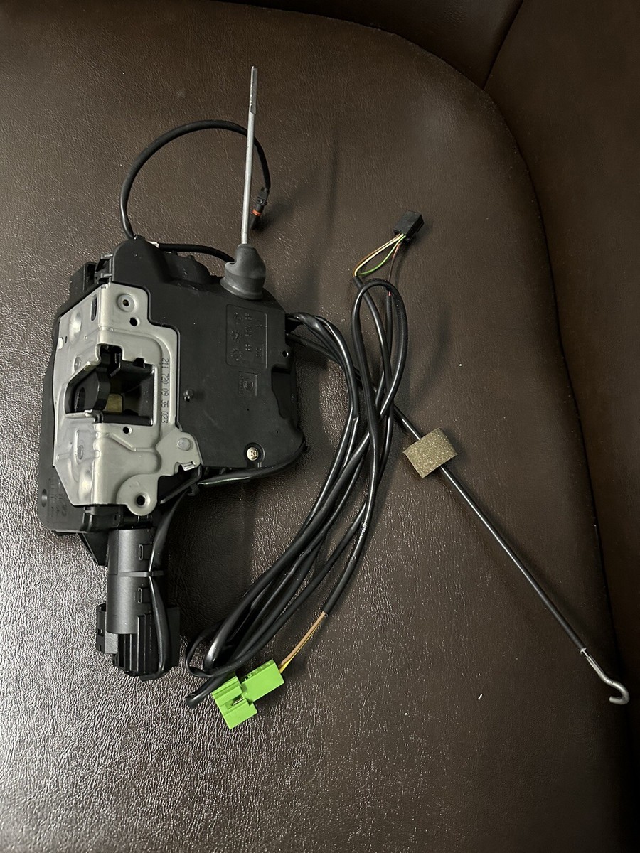 A2117200935 New genuine front left Door Lock Mercedes W211 Keyless