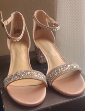 Betsey Johnson SB-Mari Womens Champagne Rhinestone Heels Open Toe Size 6