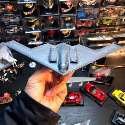 WLTK 1/200 USAF B-2 Stealth Bomber Diecast Modell (Exquisite Version)