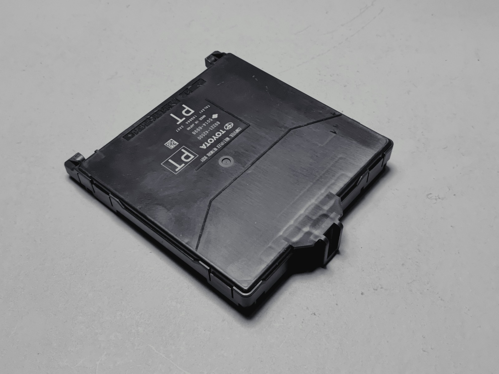 2022 TOYOTA RAV4 XLE BODY CONTROL MODULE COMPUTER UNIT BCM MULTIPLEX OEM