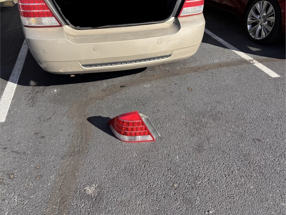 2005 2006 年 2007 年水星蒙特哥驱动器侧 LED 尾灯组件 — 第 2/4 张图片