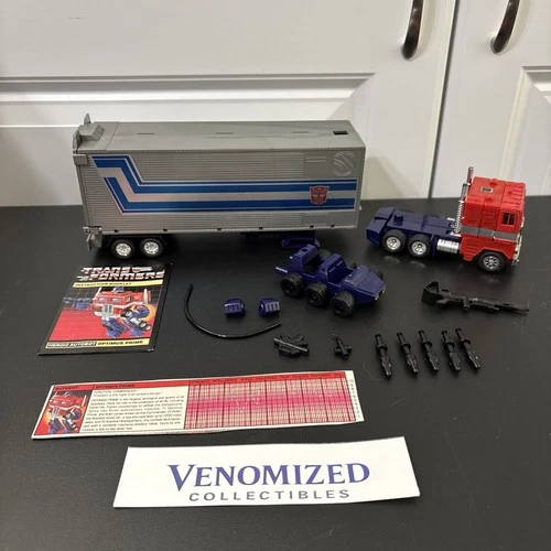 Vintage 1984 G1 Optimus Prime COMPLETE Hasbro Takara Japan (No Box)