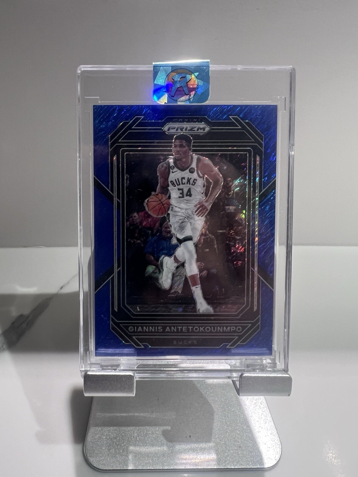 2022-23 Panini Prizm - Blue Shimmer Prizm #96 Giannis Antetokounmpo /35
