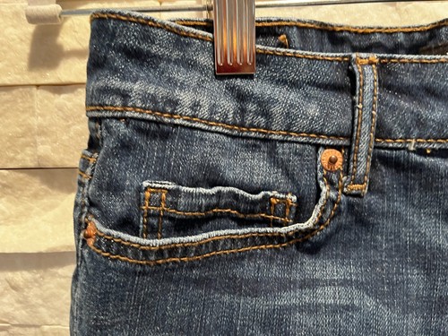 EUC Women's AEROPOSTALE Midi Denim Jean Shorts Rolled Hem Medium Rinse Size 0 - Picture 4 of 7