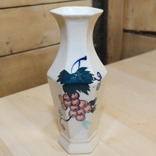 Grape Vine Bud Vase Hexagon Ceramic Fruit Pattern 8 3/8" Vtg Swanky Barn - Picture 2 of 12