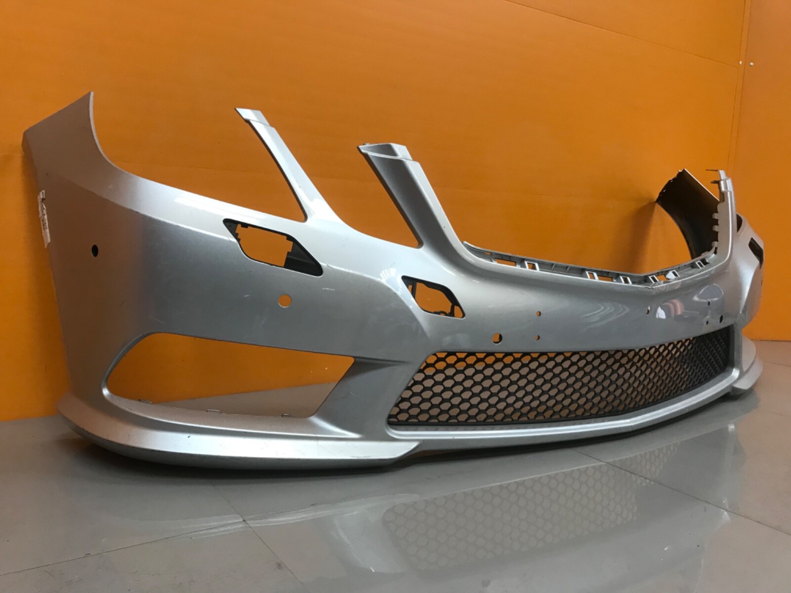 + Mercedes E class w212 Amg pre facelift 2009-12 genuine FRONT bumper - Image 4