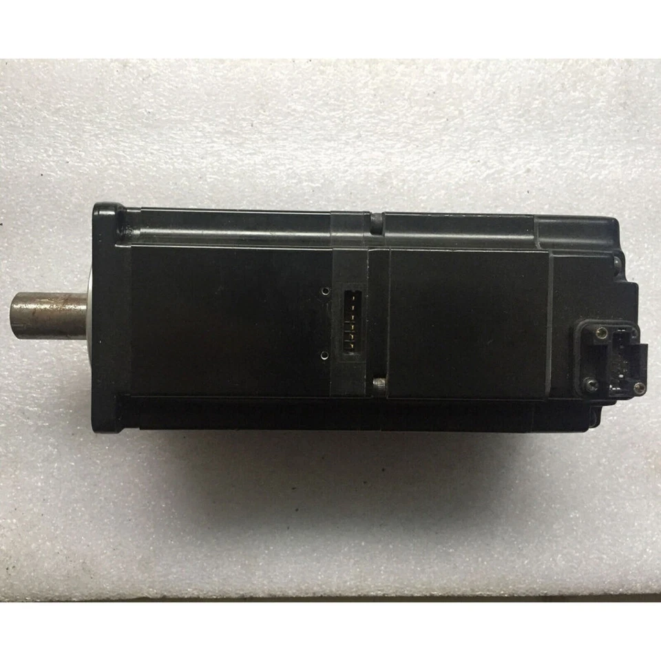 Yaskawa SGMAS-04ACA2C Servo Motor 1PC New Expedited Shipping SGMAS04ACA2C - Image 3 of 4