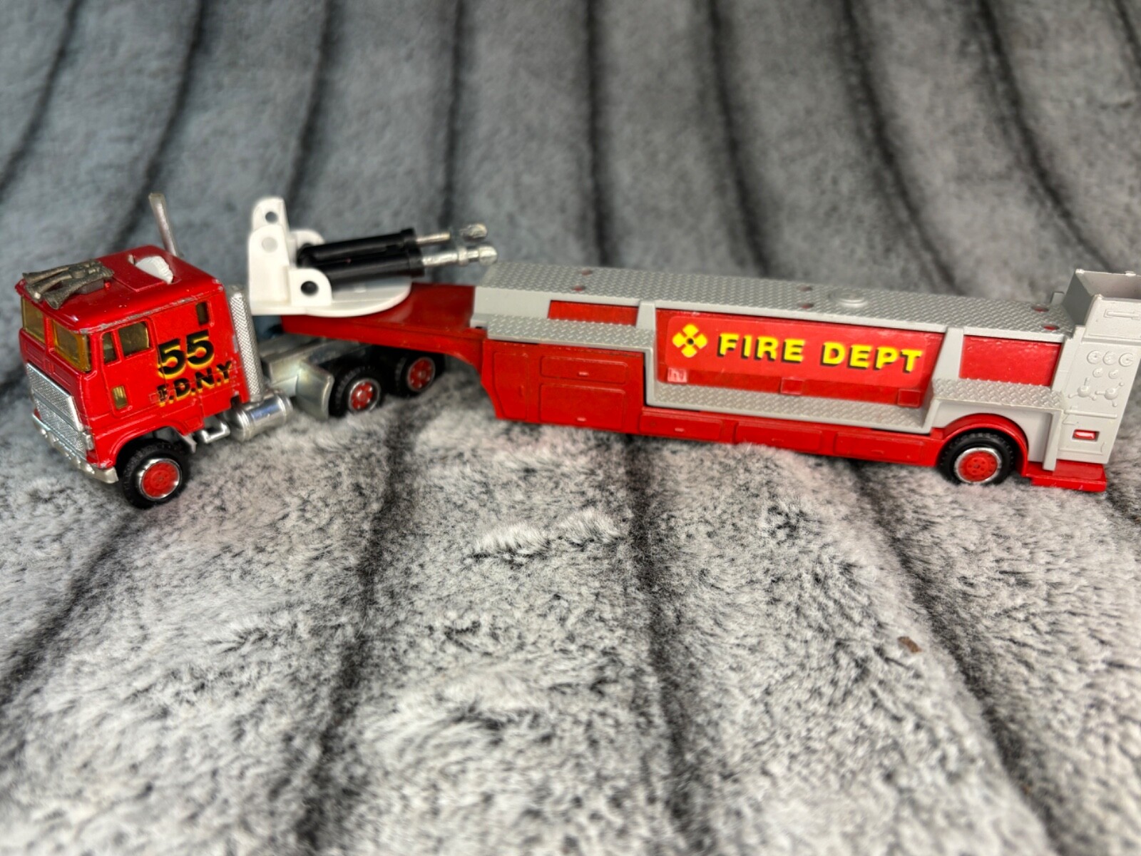 Majorette FDNY Fire Truck 612 Missing Ladder Incomplete Set