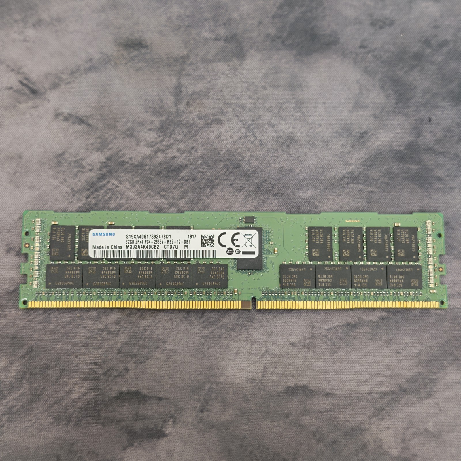 Samsung 32GB DDR4 ECC Registered RDIMM PC4-2666V 2666MHz 2Rx4 M393A4K40CB2-CTD7Q
