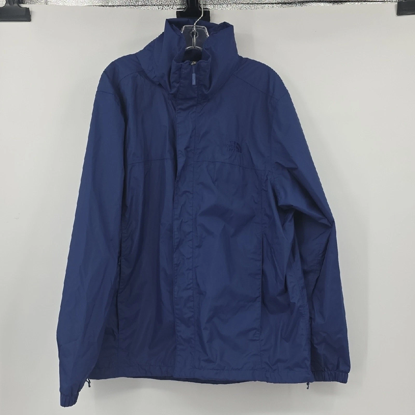 The North Face Men's Navy Windbreaker Size XL